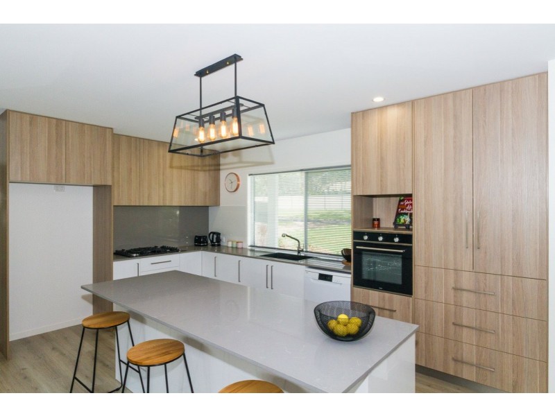 59 Western Road, Macleay Island QLD 4184