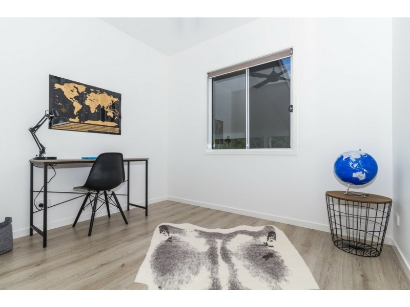 59 Western Road, Macleay Island QLD 4184