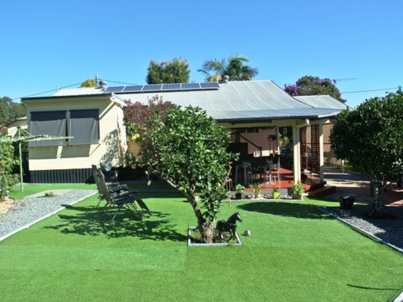 6 Betty Street, Macleay Island QLD 4184