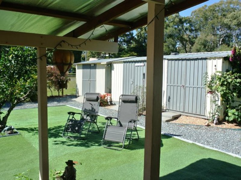 6 Betty Street, Macleay Island QLD 4184