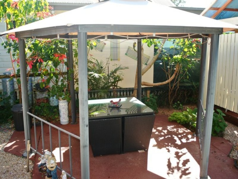 6 Betty Street, Macleay Island QLD 4184