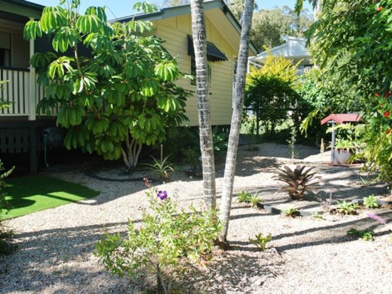 6 Betty Street, Macleay Island QLD 4184