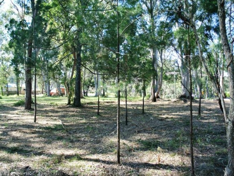 17 High Central Road, Macleay Island QLD 4184
