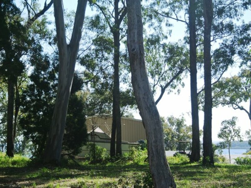 17 High Central Road, Macleay Island QLD 4184