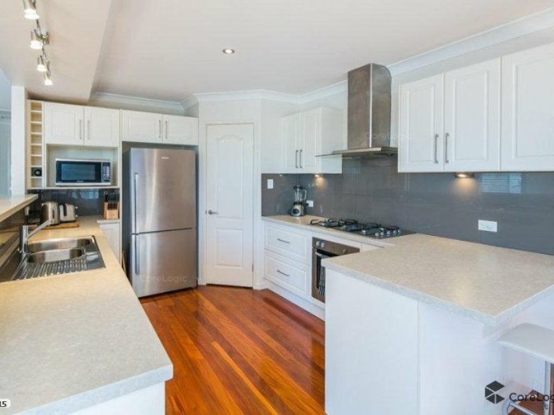 9 Base Street, Victoria Point QLD 4165