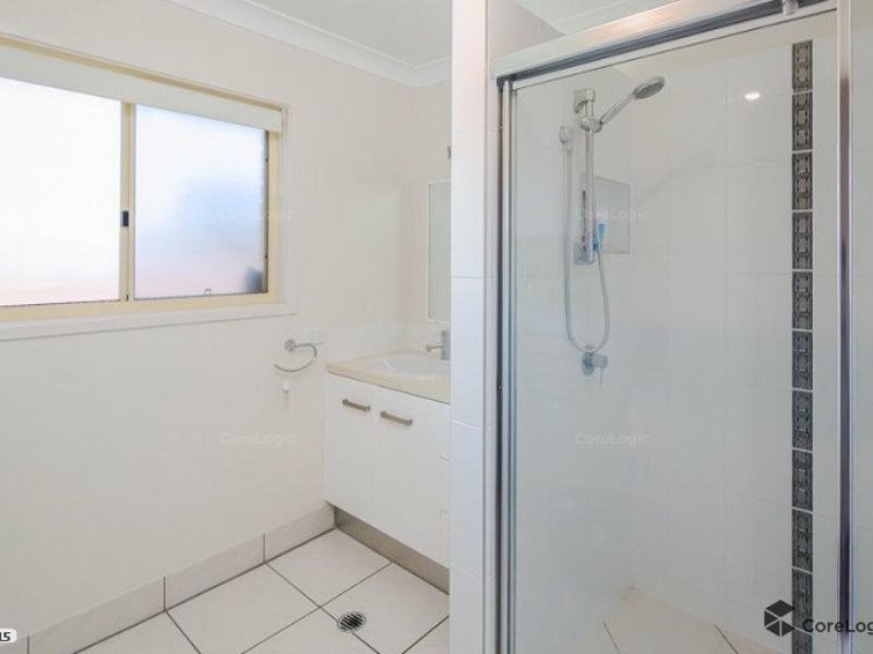 9 Base Street, Victoria Point QLD 4165
