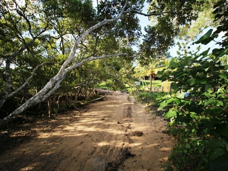 77 Coondooroopa Drive, Macleay Island QLD 4184