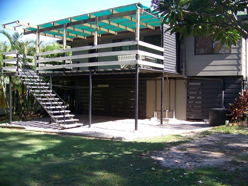 15 Baracoota Street, Macleay Island QLD 4184