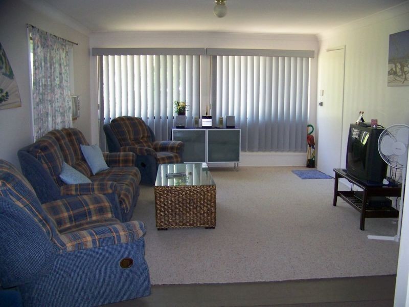 15 Baracoota Street, Macleay Island QLD 4184