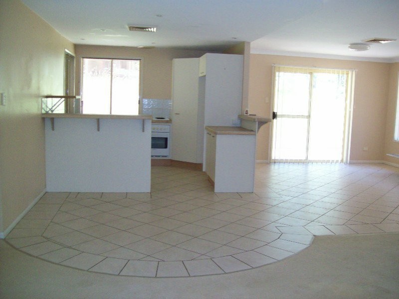 40 Coondooroopa Drive, Macleay Island QLD 4184