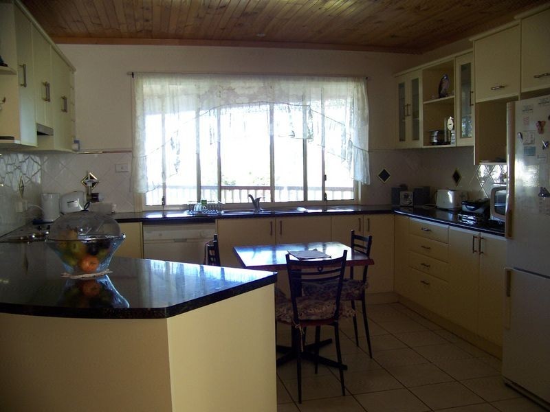 7 Ilya Street, Macleay Island QLD 4184