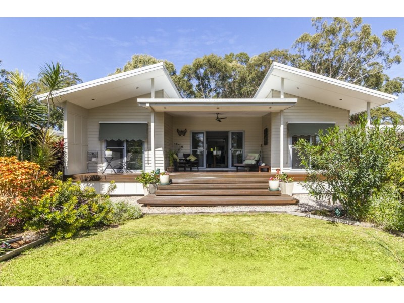 4 Dalpura Street, Macleay Island QLD 4184
