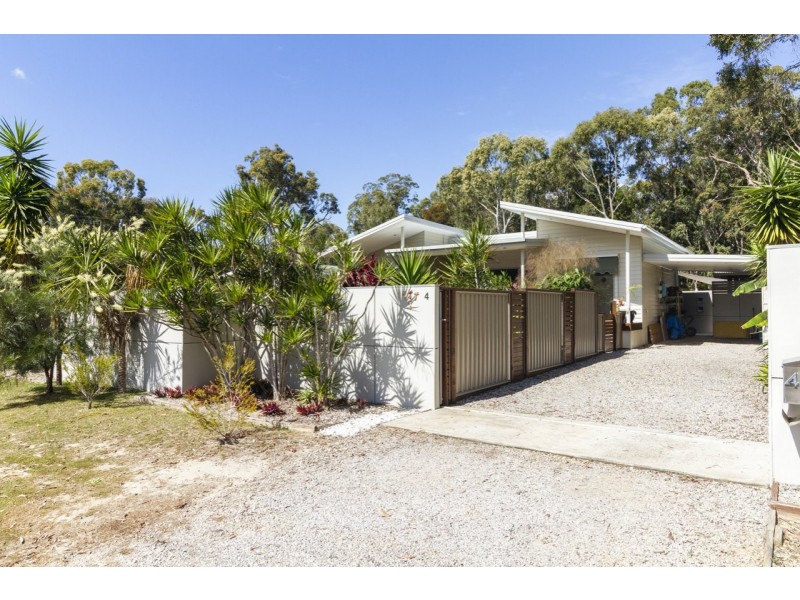 4 Dalpura Street, Macleay Island QLD 4184