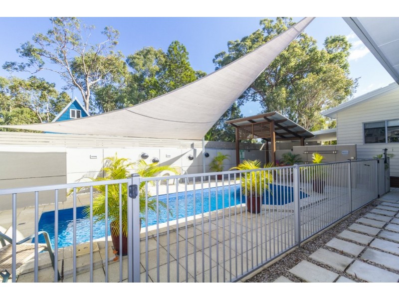 4 Dalpura Street, Macleay Island QLD 4184