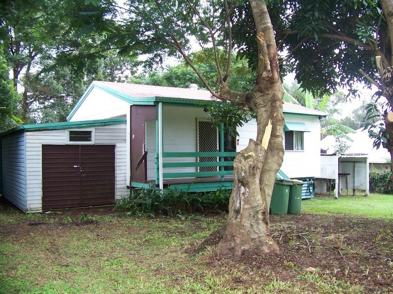 17 Squire Street, Macleay Island QLD 4184