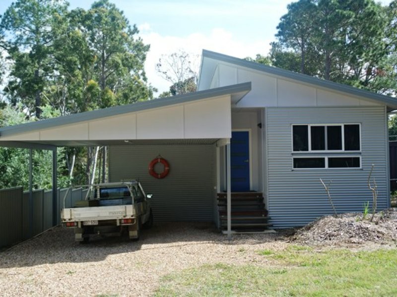 21 Alexander Street, Macleay Island QLD 4184