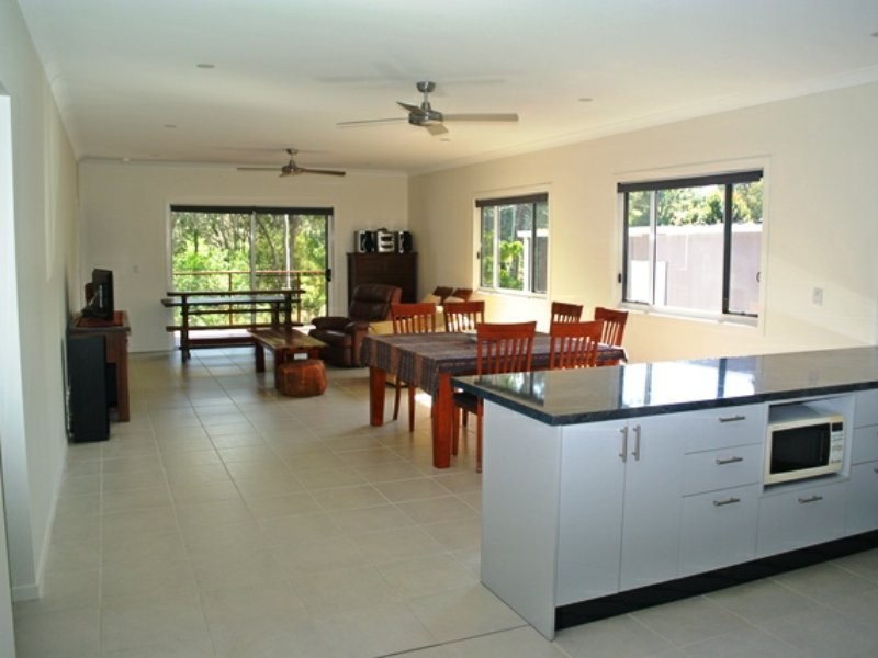 21 Alexander Street, Macleay Island QLD 4184