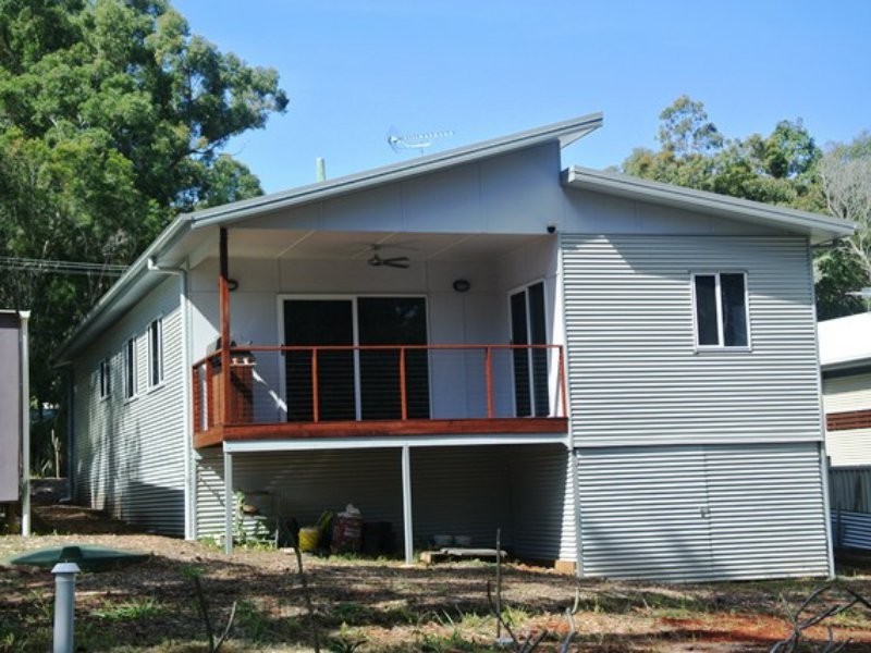 21 Alexander Street, Macleay Island QLD 4184