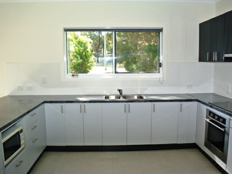 21 Alexander Street, Macleay Island QLD 4184