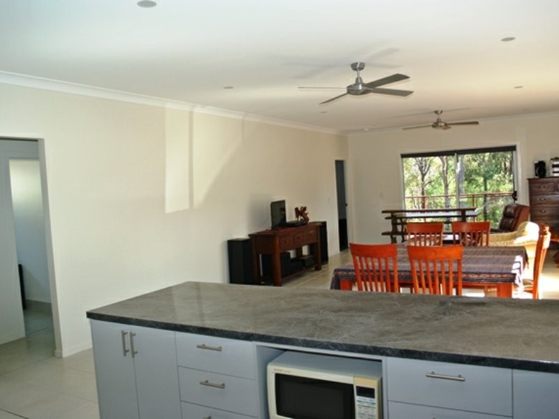 21 Alexander Street, Macleay Island QLD 4184