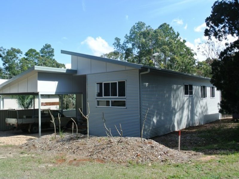 21 Alexander Street, Macleay Island QLD 4184