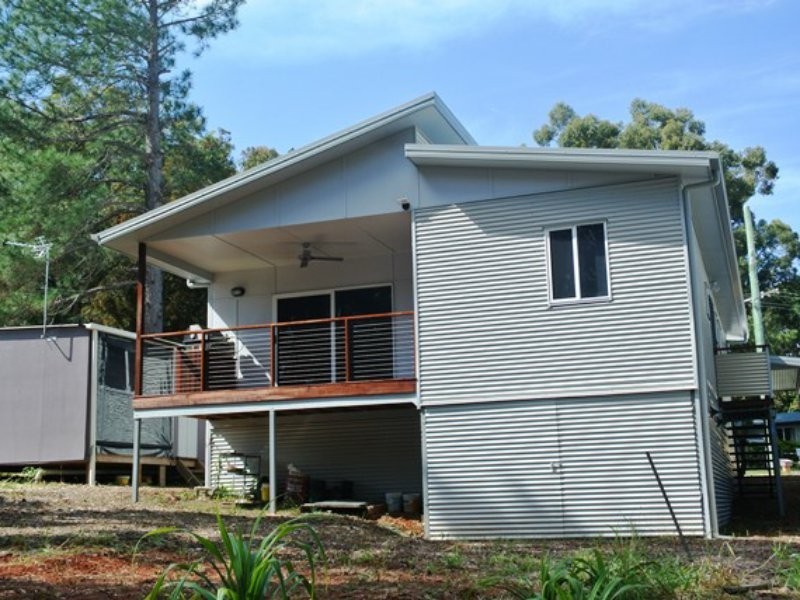 21 Alexander Street, Macleay Island QLD 4184