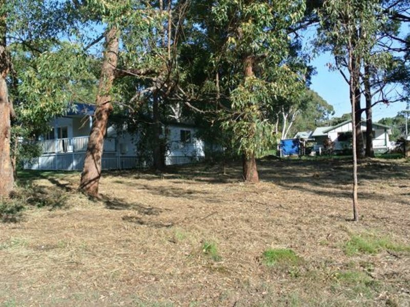 6 Noogie Street, Macleay Island QLD 4184