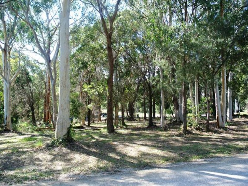 6 Noogie Street, Macleay Island QLD 4184
