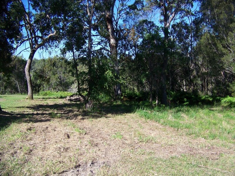 18 Cowes St, Macleay Island QLD 4184