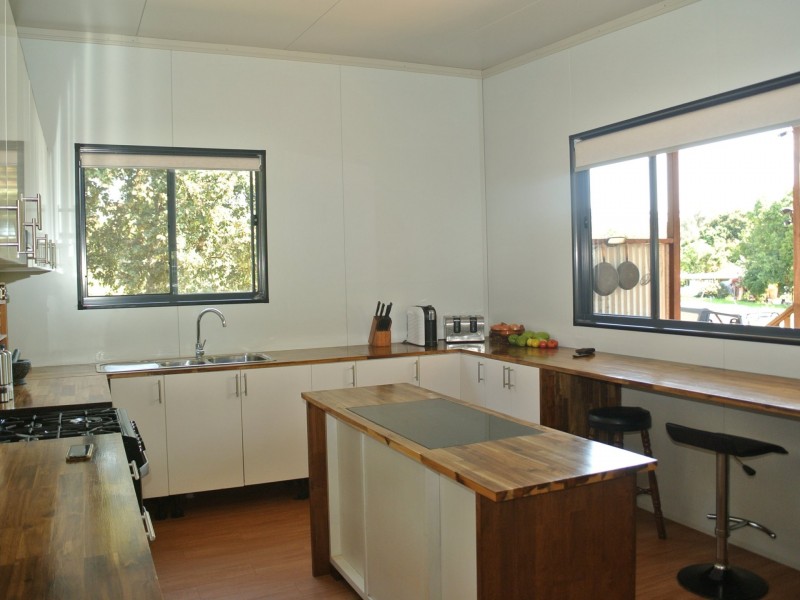 17 Frenchem Terrace, Macleay Island QLD 4184