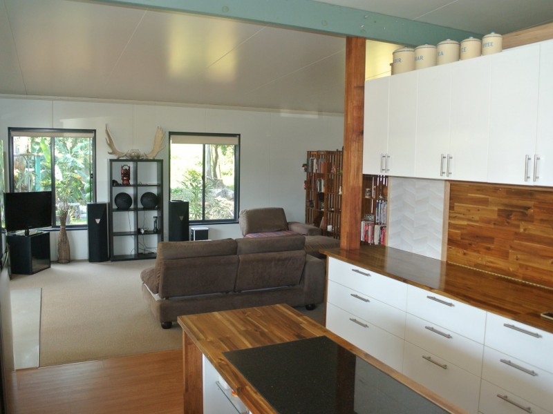 17 Frenchem Terrace, Macleay Island QLD 4184