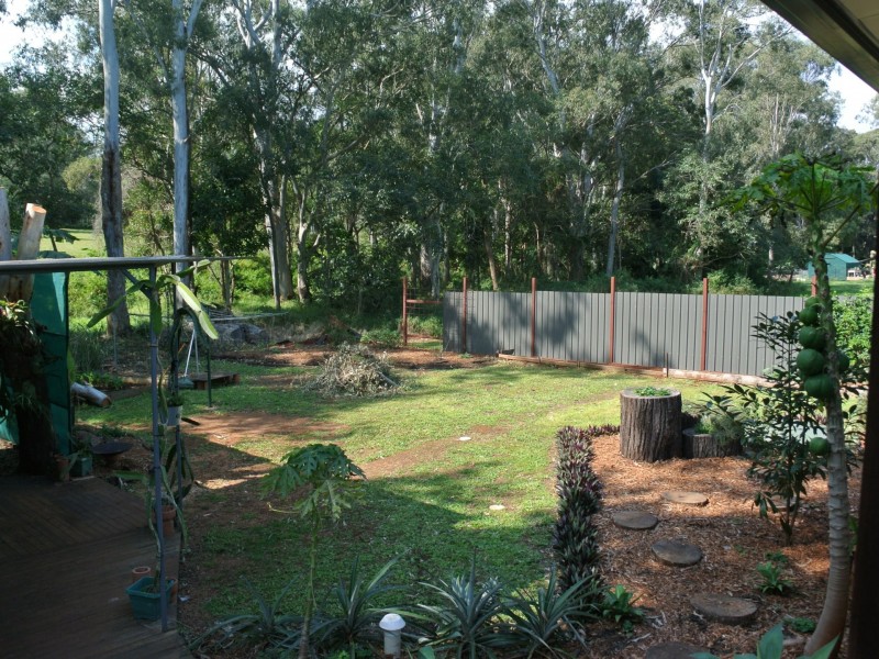 17 Frenchem Terrace, Macleay Island QLD 4184