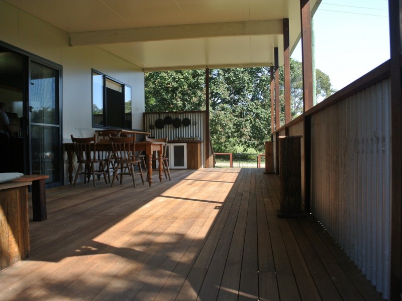 17 Frenchem Terrace, Macleay Island QLD 4184