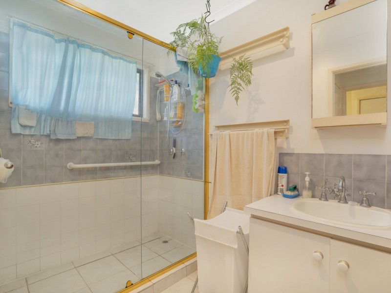 76 Main Street, Redland Bay QLD 4165