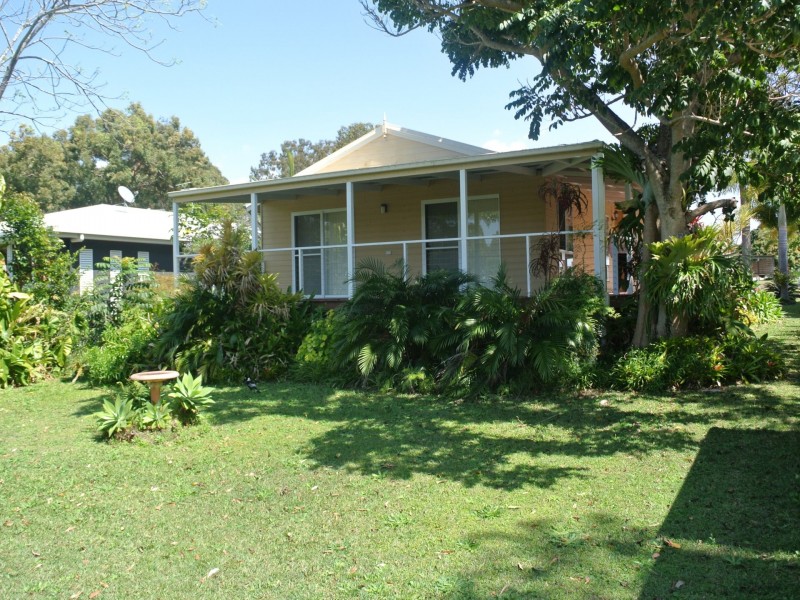 34 Mango Crescent, Macleay Island QLD 4184