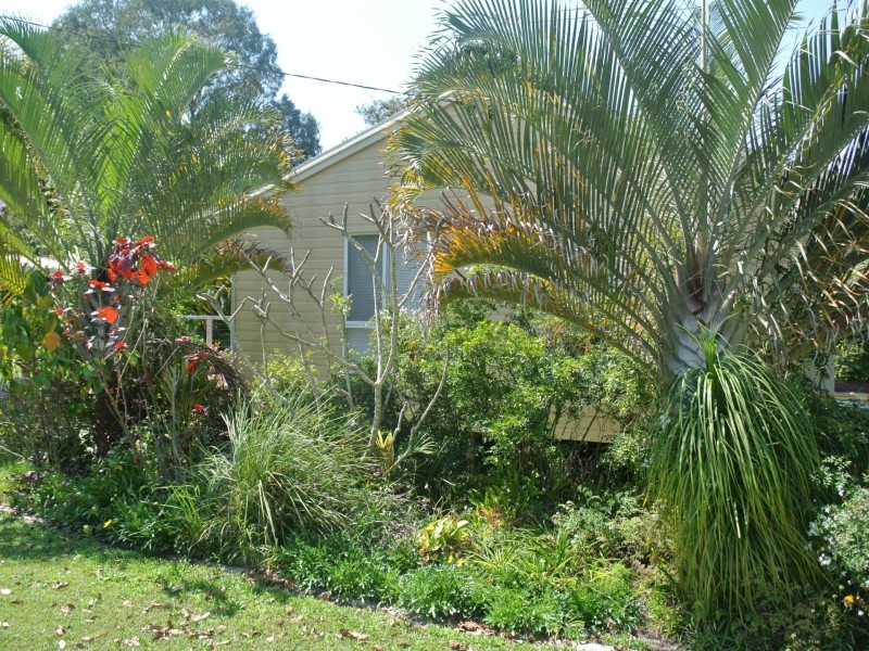 34 Mango Crescent, Macleay Island QLD 4184
