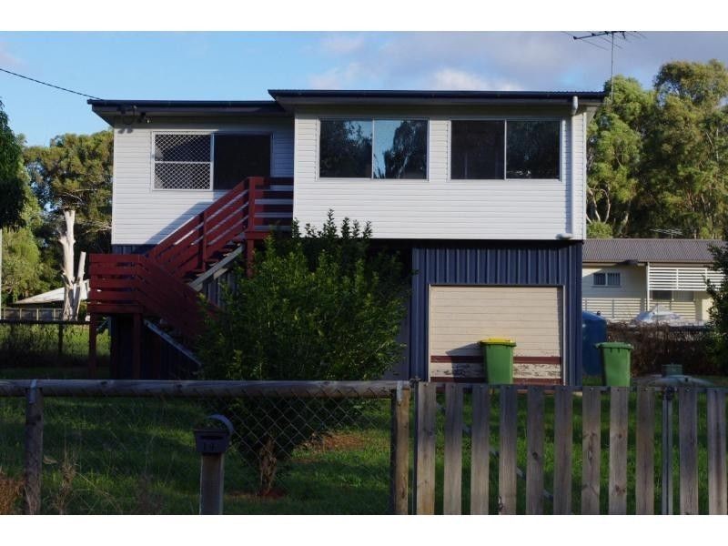 14 Betty Street, Macleay Island QLD 4184