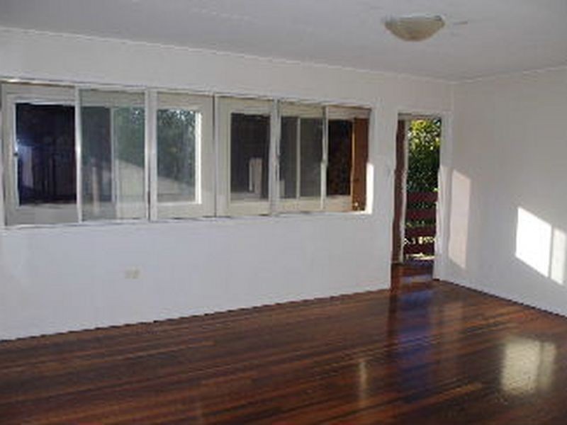 14 Betty Street, Macleay Island QLD 4184