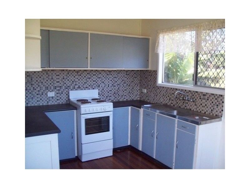 14 Betty Street, Macleay Island QLD 4184