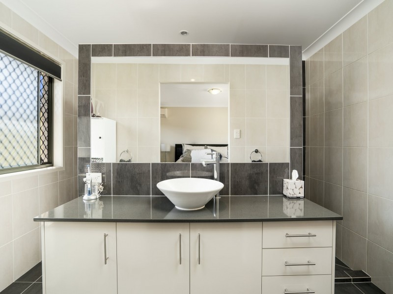 51 Lancaster Circuit, Redland Bay QLD 4165