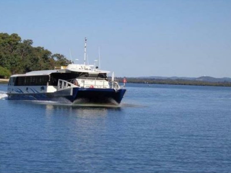 8 Pier Haven, Lamb Island QLD 4184