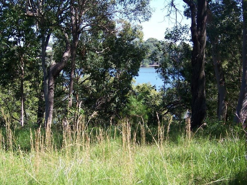 26 Calm Waters Crescent, Macleay Island QLD 4184