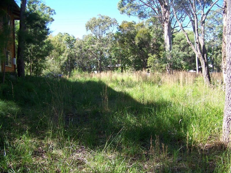 26 Calm Waters Crescent, Macleay Island QLD 4184