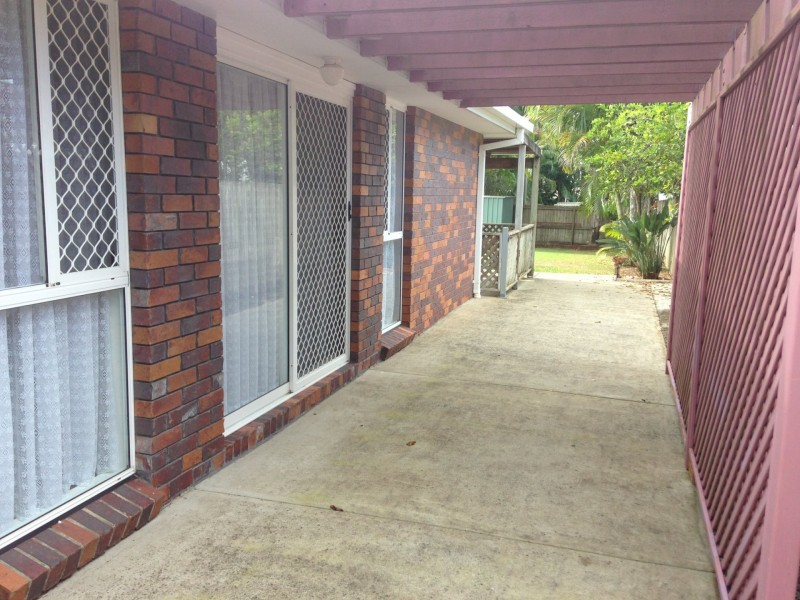 42 Broadwater Terrace, Redland Bay QLD 4165