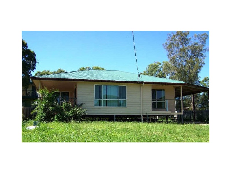 9 Devoit, Macleay Island QLD 4184