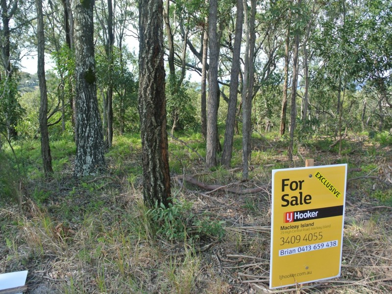11 Beelong Street, Macleay Island QLD 4184