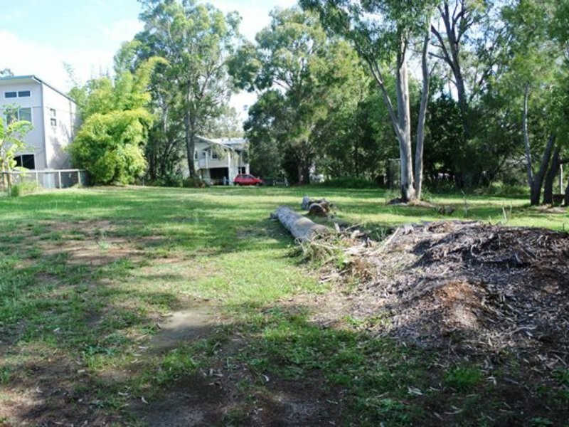 30 Eastbourne Terrace, Macleay Island QLD 4184