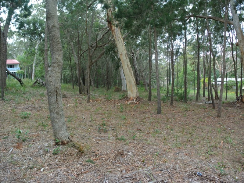 19-21 Morwong Street, Macleay Island QLD 4184