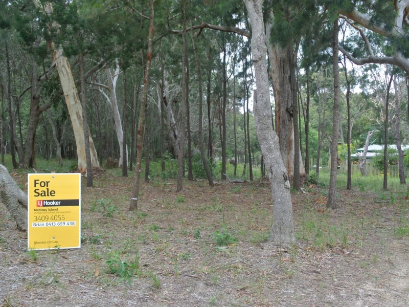 19-21 Morwong Street, Macleay Island QLD 4184