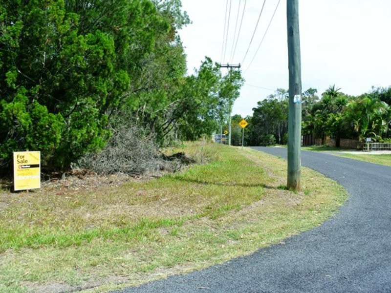 32 Camena Street, Macleay Island QLD 4184